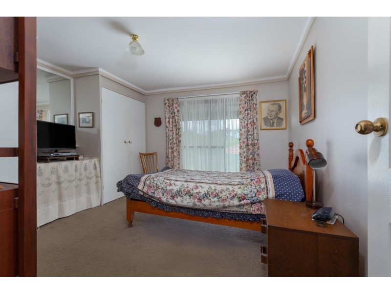 27 Tasman Street, Surf Beach NSW 2536