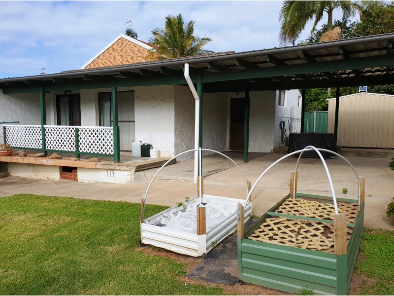 27 Tasman Street, Surf Beach NSW 2536