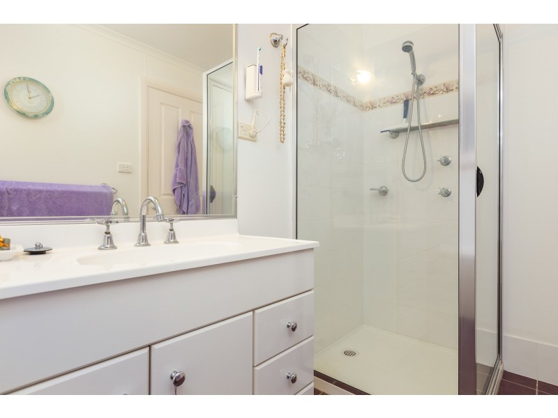 3 Scenic Place, Moruya Heads NSW 2537