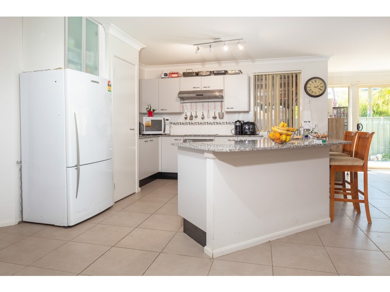 124 Maloneys Drive, Maloneys Beach NSW 2536