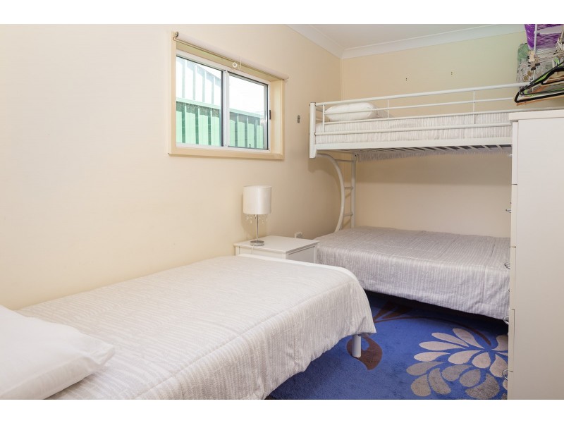 124 Maloneys Drive, Maloneys Beach NSW 2536