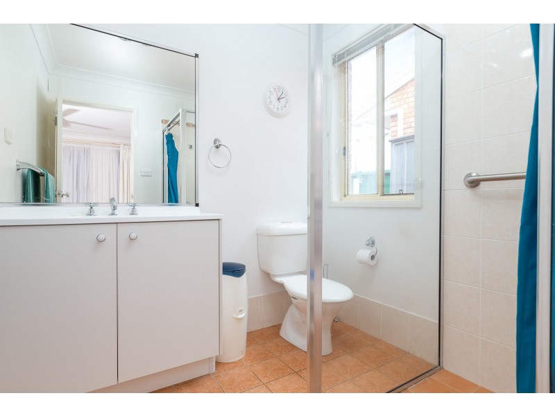 124 Maloneys Drive, Maloneys Beach NSW 2536
