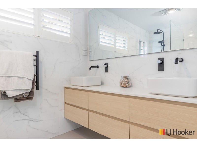 2 Barbara Crescent, Denhams Beach NSW 2536