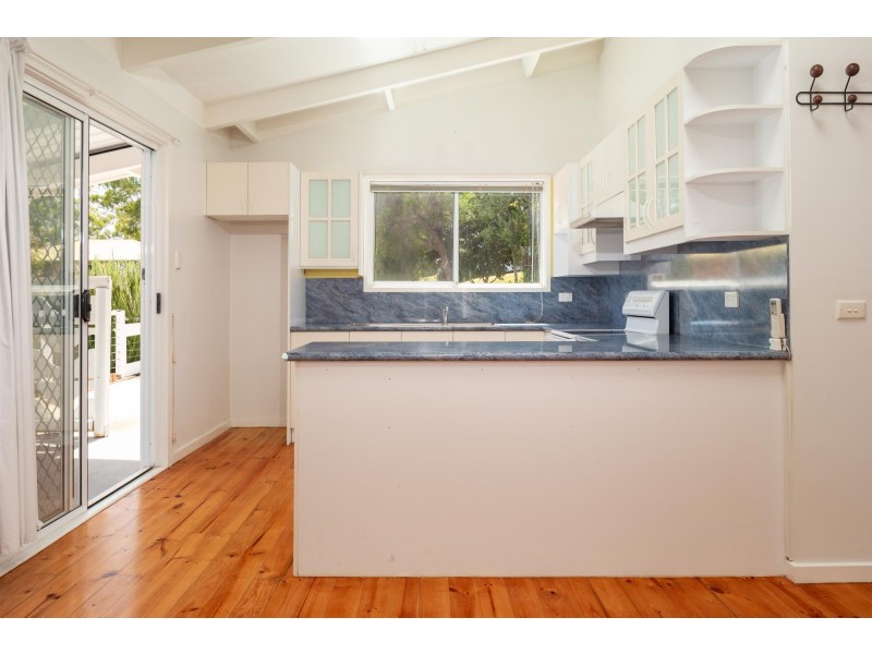 69 Forest Parade, Tomakin NSW 2537