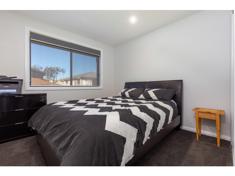 17 Freycinet Drive, Sunshine Bay NSW 2536