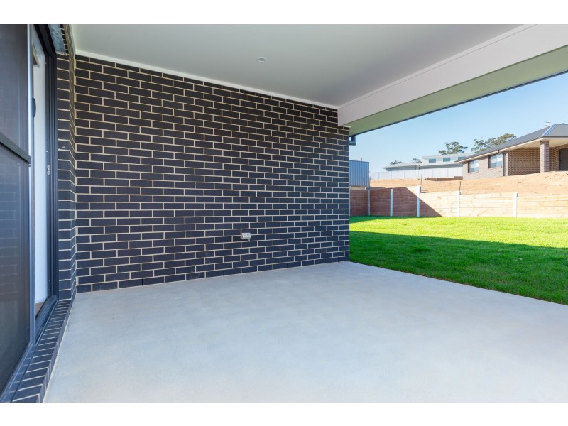 17 Freycinet Drive, Sunshine Bay NSW 2536