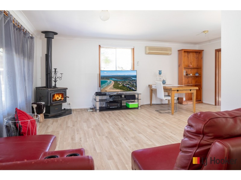 2 Cook Avenue, Surf Beach NSW 2536