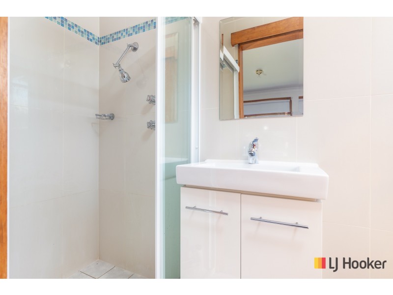 2 Cook Avenue, Surf Beach NSW 2536