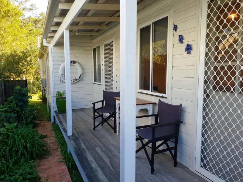 392 Beach Road, Batehaven NSW 2536