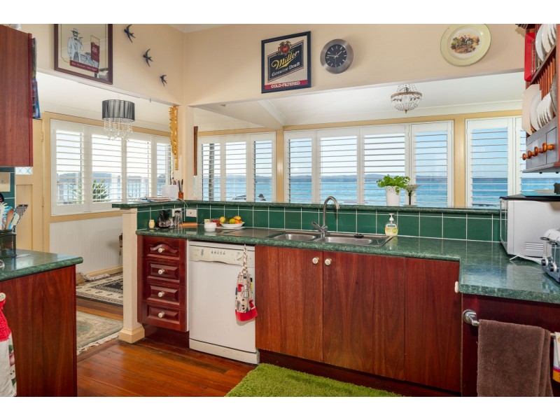 392 Beach Road, Batehaven NSW 2536