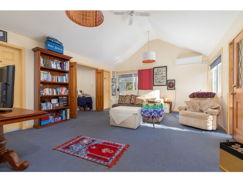 392 Beach Road, Batehaven NSW 2536