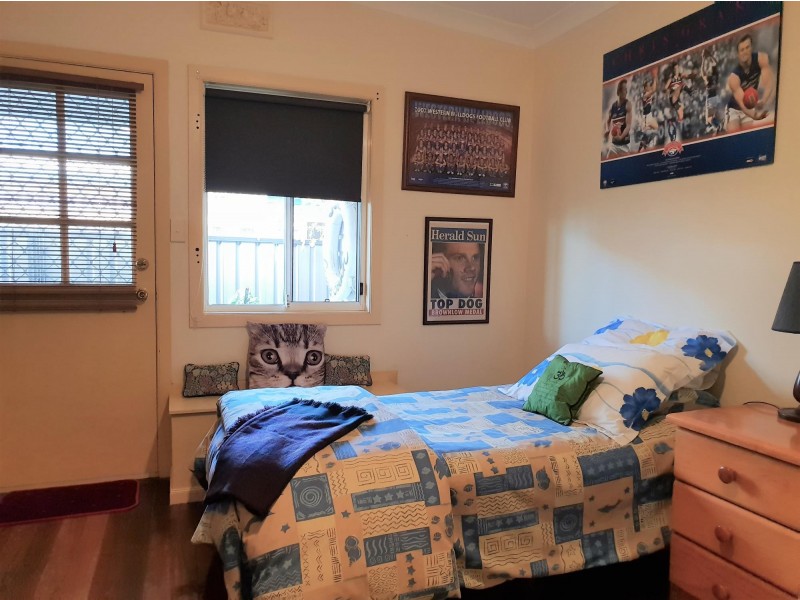 392 Beach Road, Batehaven NSW 2536