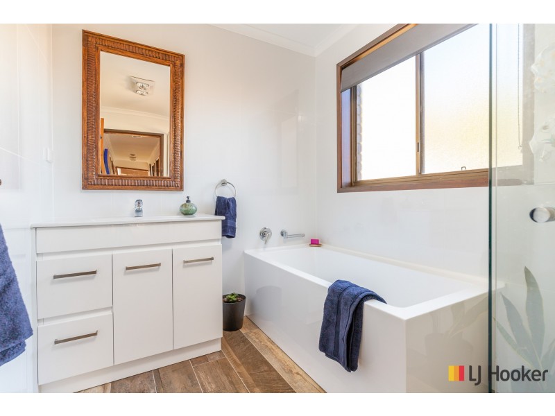 33 Riverview Crescent, Catalina NSW 2536