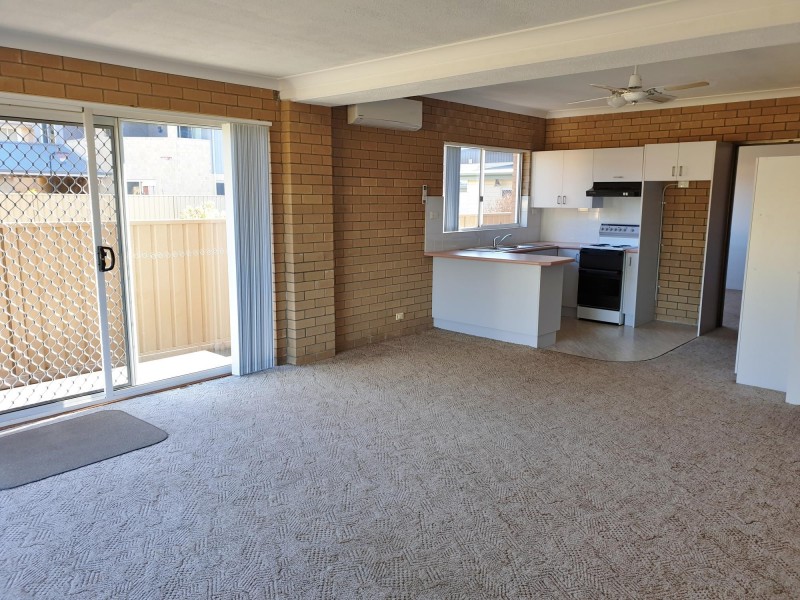 Unit 2/12 Golf Links Drive, Batemans Bay NSW 2536
