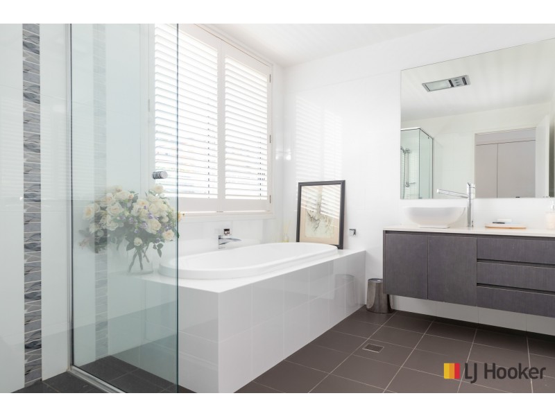 10 Mary Place, Long Beach NSW 2536