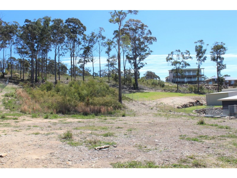 10 Spotted Gum Place, North Batemans Bay NSW 2536
