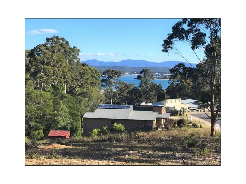 115 Courtenay Crescent, Long Beach NSW 2536