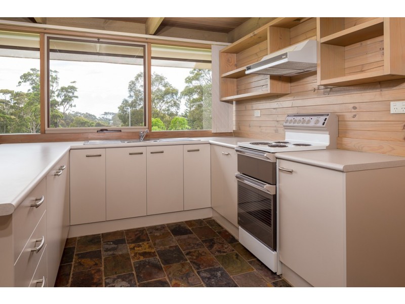 6 Merriwee Avenue, Malua Bay NSW 2536