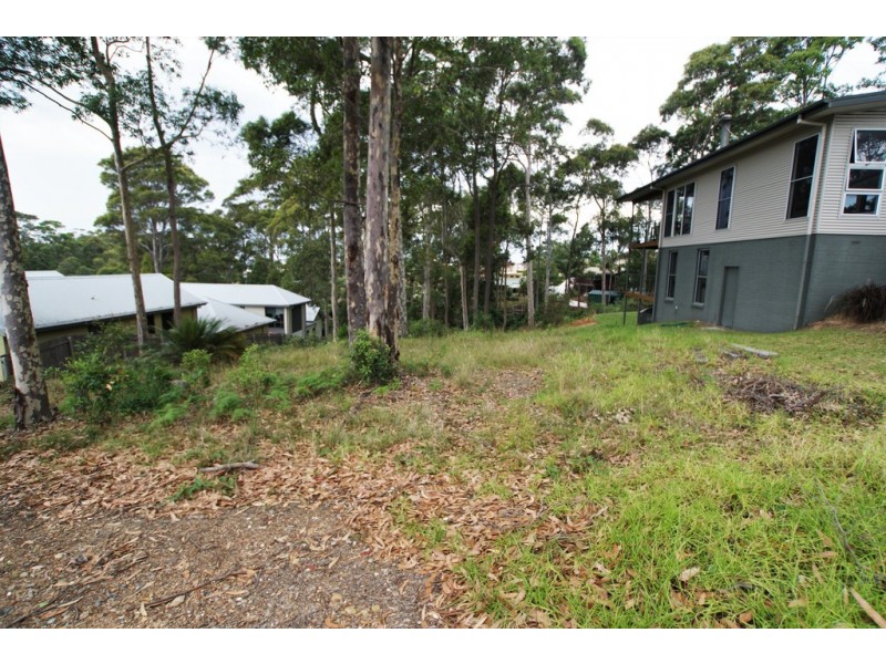 13 Warragai Place, Malua Bay NSW 2536
