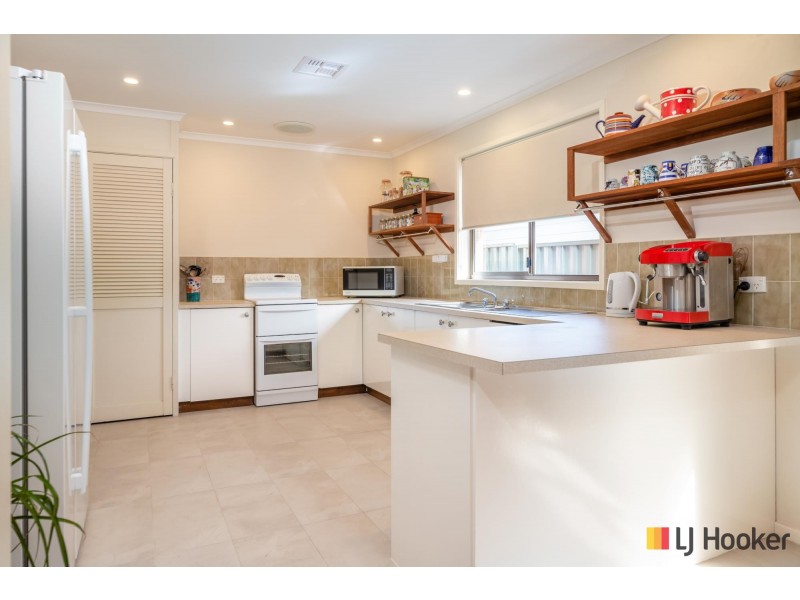4 Belbowrie Parade, Maloneys Beach NSW 2536
