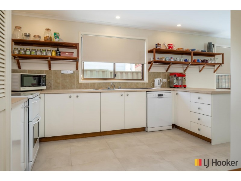4 Belbowrie Parade, Maloneys Beach NSW 2536