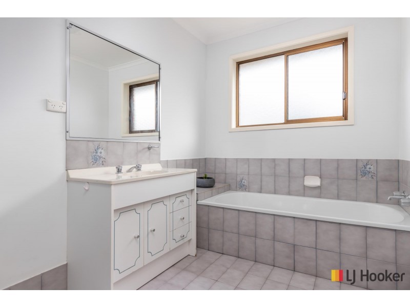 4 Belbowrie Parade, Maloneys Beach NSW 2536
