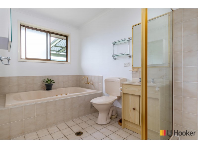 4 Belbowrie Parade, Maloneys Beach NSW 2536