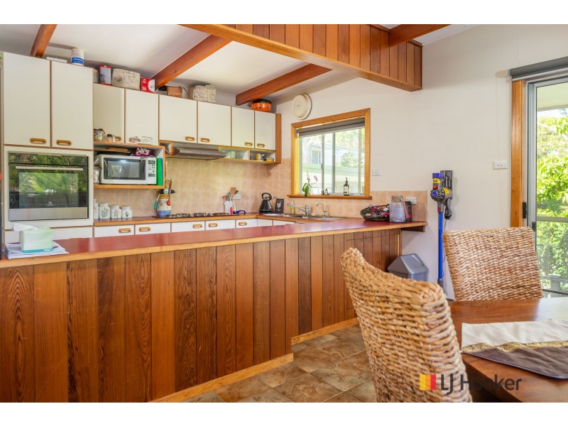 19 Sproxtons Lane, Nelligen NSW 2536