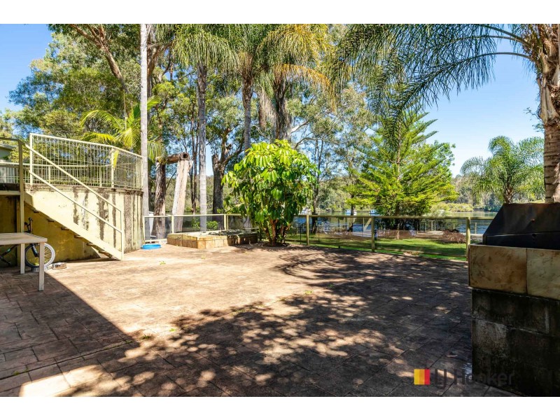 19 Sproxtons Lane, Nelligen NSW 2536