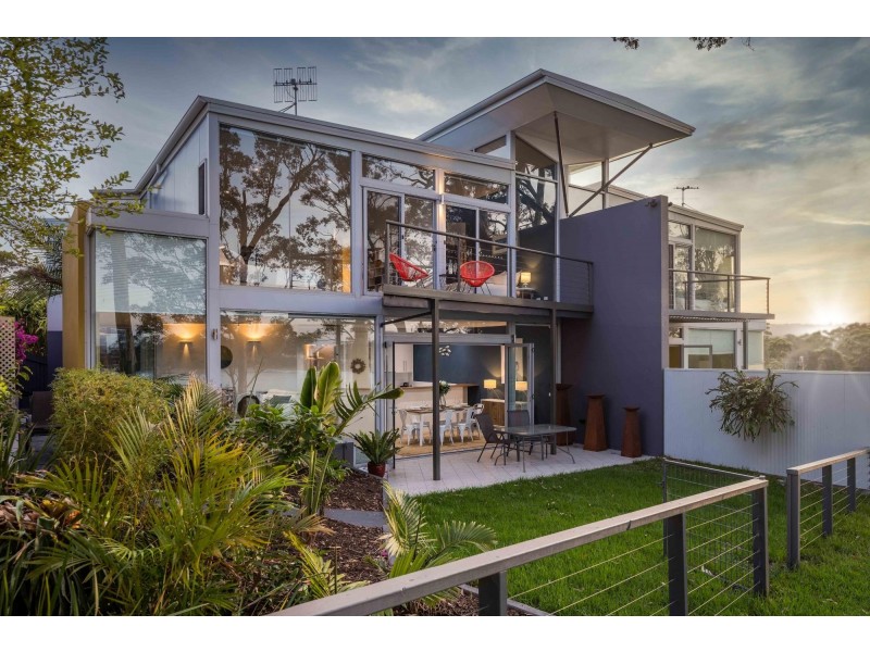 13B Bronte Crescent, Sunshine Bay NSW 2536