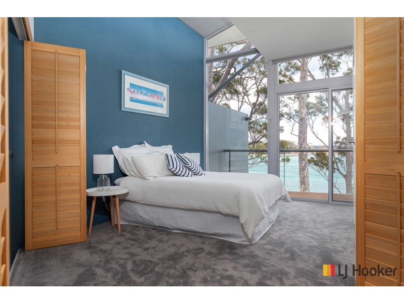 13B Bronte Crescent, Sunshine Bay NSW 2536
