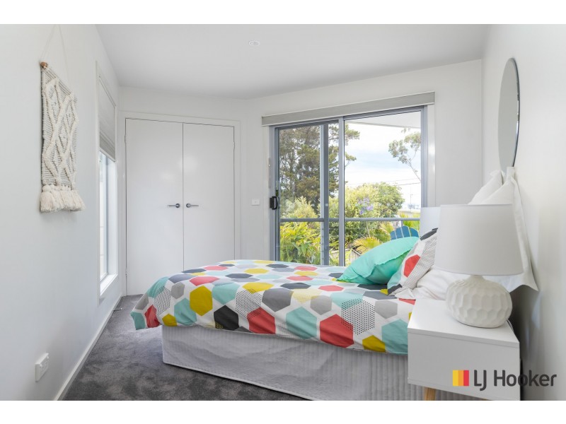 13B Bronte Crescent, Sunshine Bay NSW 2536