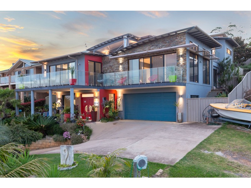 16 Mary Place, Long Beach NSW 2536