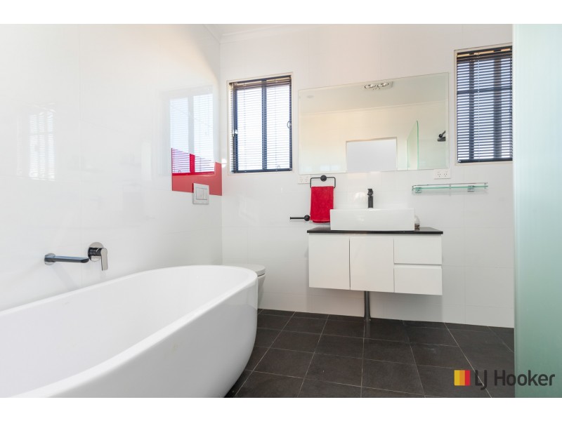 23 Bowerbird Place, Malua Bay NSW 2536