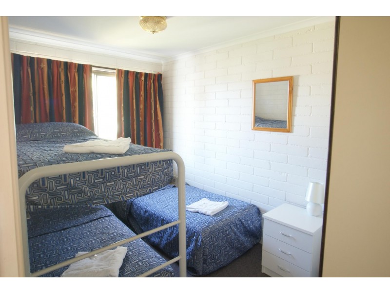 8/2-6 Matthew Parade, Batehaven NSW 2536