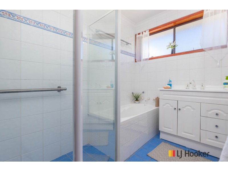38 Belbowrie Parade, Maloneys Beach NSW 2536