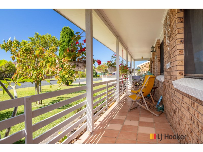 38 Belbowrie Parade, Maloneys Beach NSW 2536