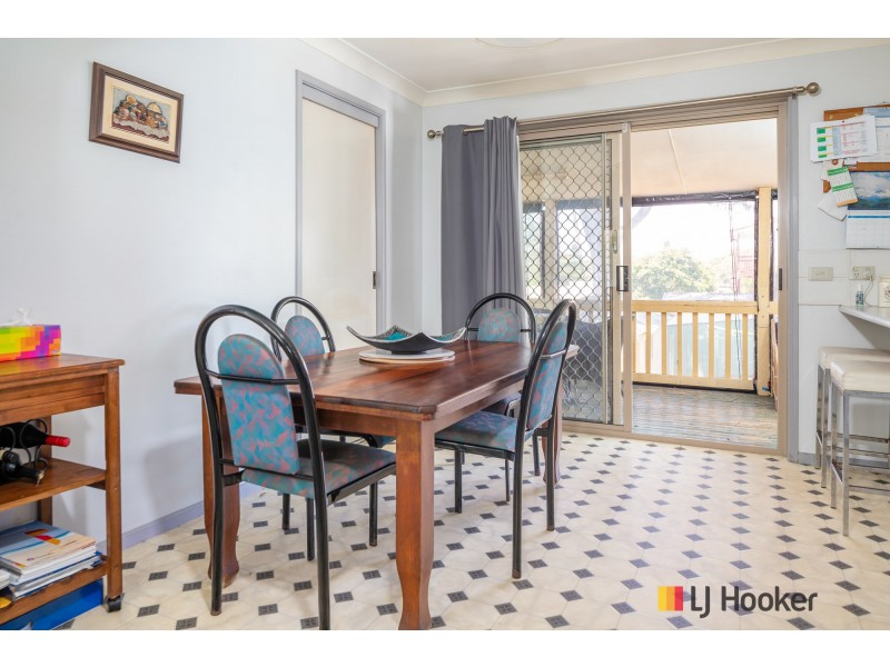 8 Euroka Avenue, Malua Bay NSW 2536