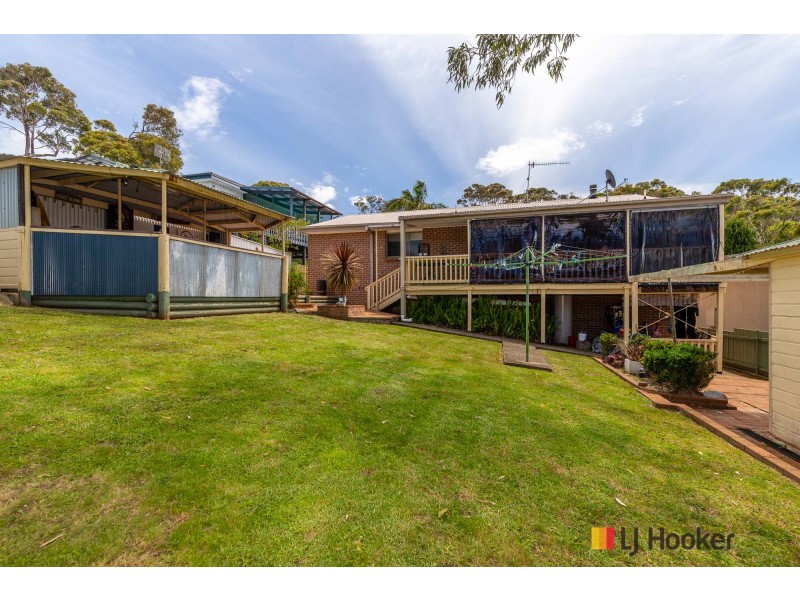 8 Euroka Avenue, Malua Bay NSW 2536