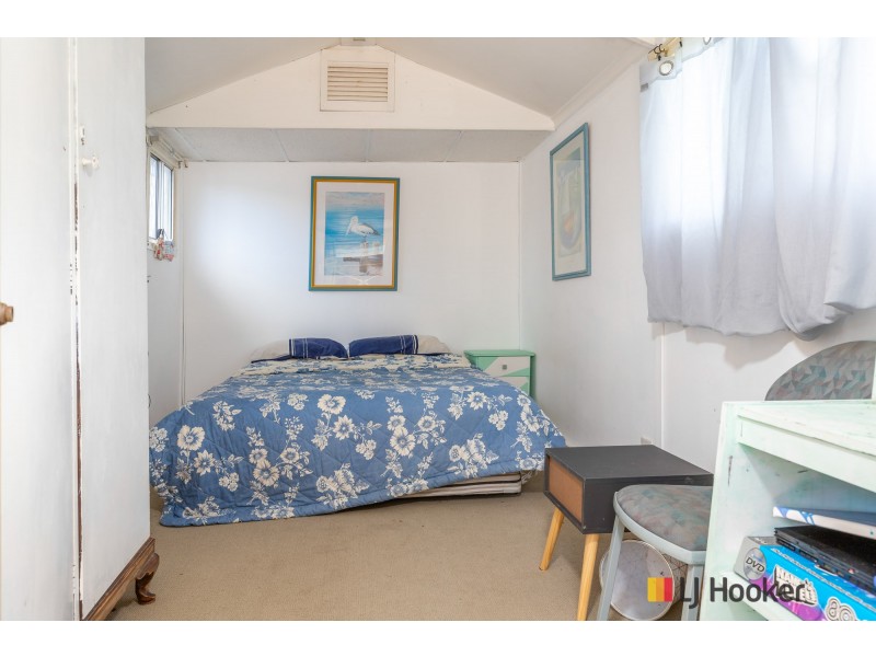 8 Euroka Avenue, Malua Bay NSW 2536