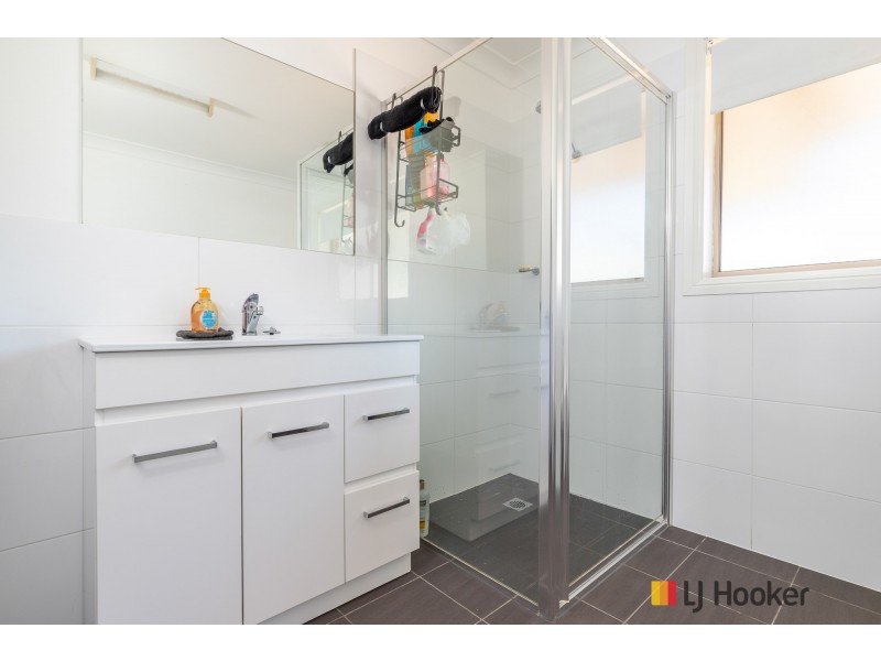8 Euroka Avenue, Malua Bay NSW 2536