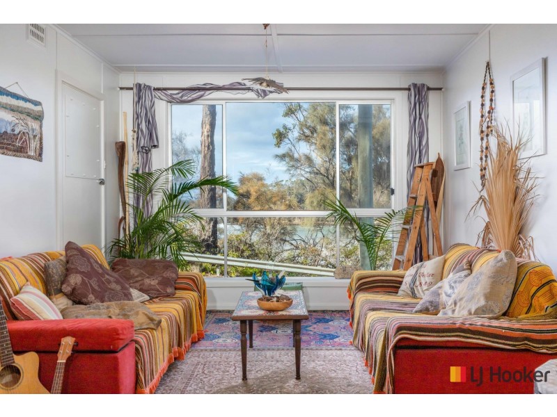 10A & 10B Bronte Crescent, Sunshine Bay NSW 2536