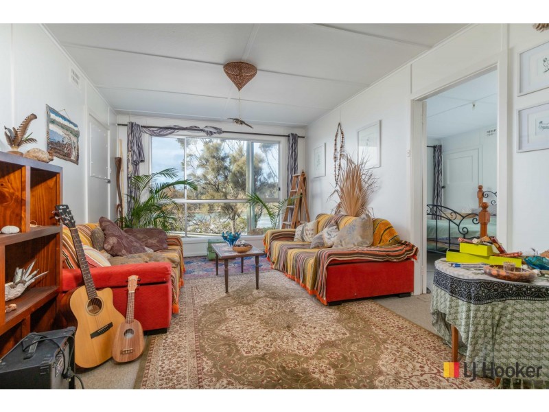 10A & 10B Bronte Crescent, Sunshine Bay NSW 2536