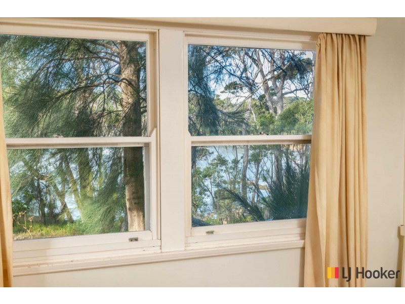 10A & 10B Bronte Crescent, Sunshine Bay NSW 2536