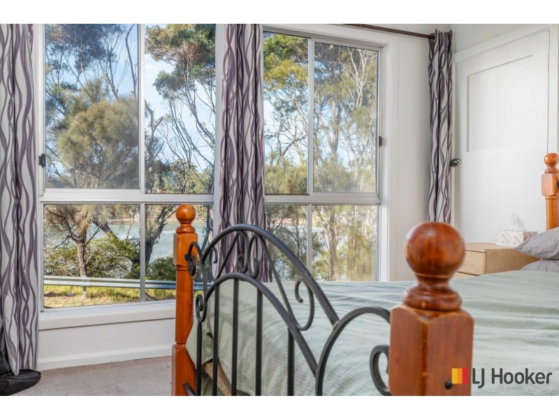 10A & 10B Bronte Crescent, Sunshine Bay NSW 2536