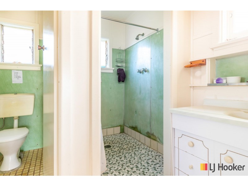 10A & 10B Bronte Crescent, Sunshine Bay NSW 2536