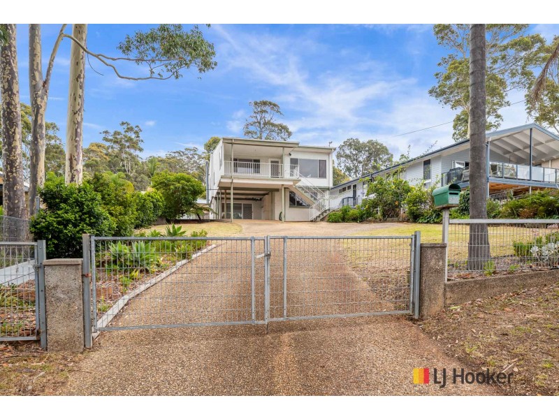 586 Beach Road, Denhams Beach NSW 2536