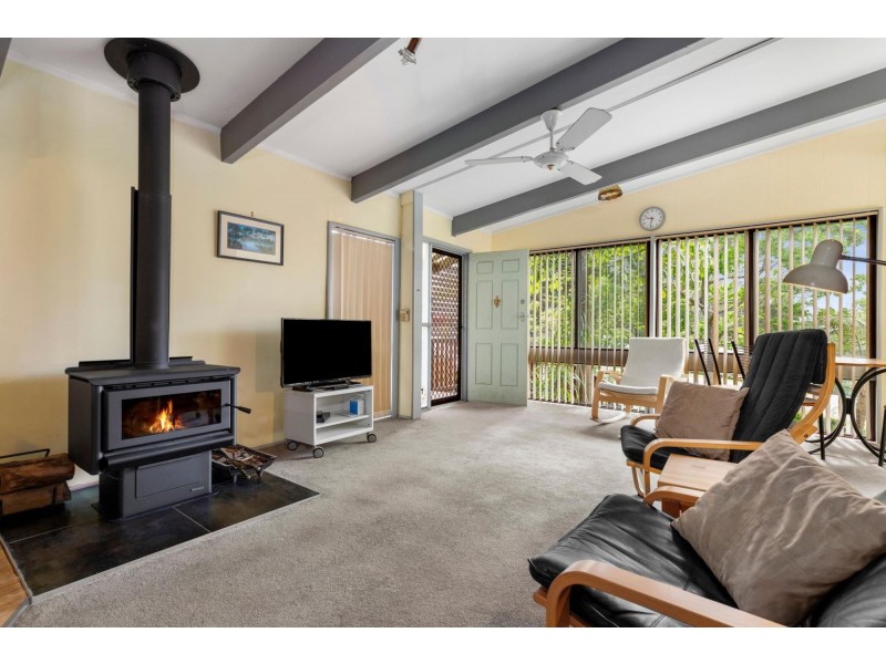 89 Berrima Parade, Surfside NSW 2536