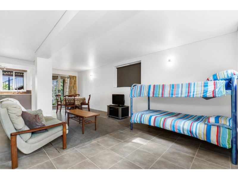 89 Berrima Parade, Surfside NSW 2536