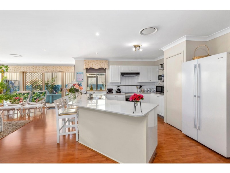 3 Stuart Place, Sunshine Bay NSW 2536